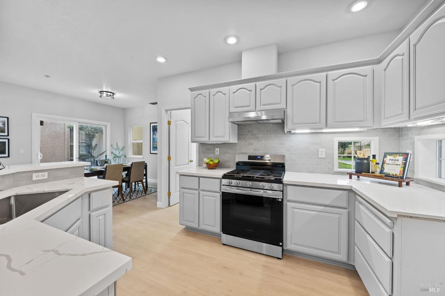 2042 Rummel Court Vacaville, CA 95688 - Photo 12 of 33