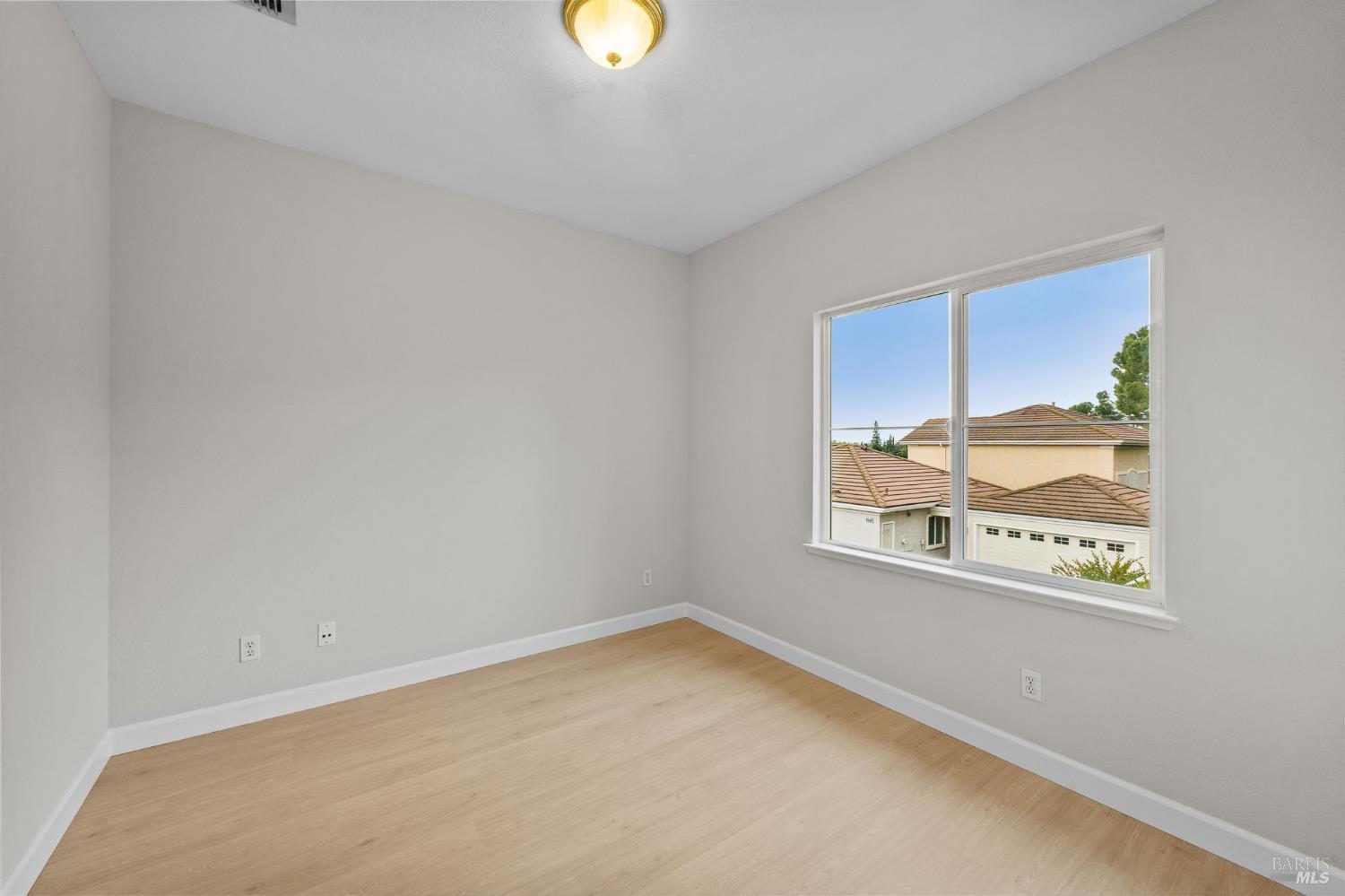 2042 Rummel Court Vacaville, CA 95688 - Photo 20 of 33