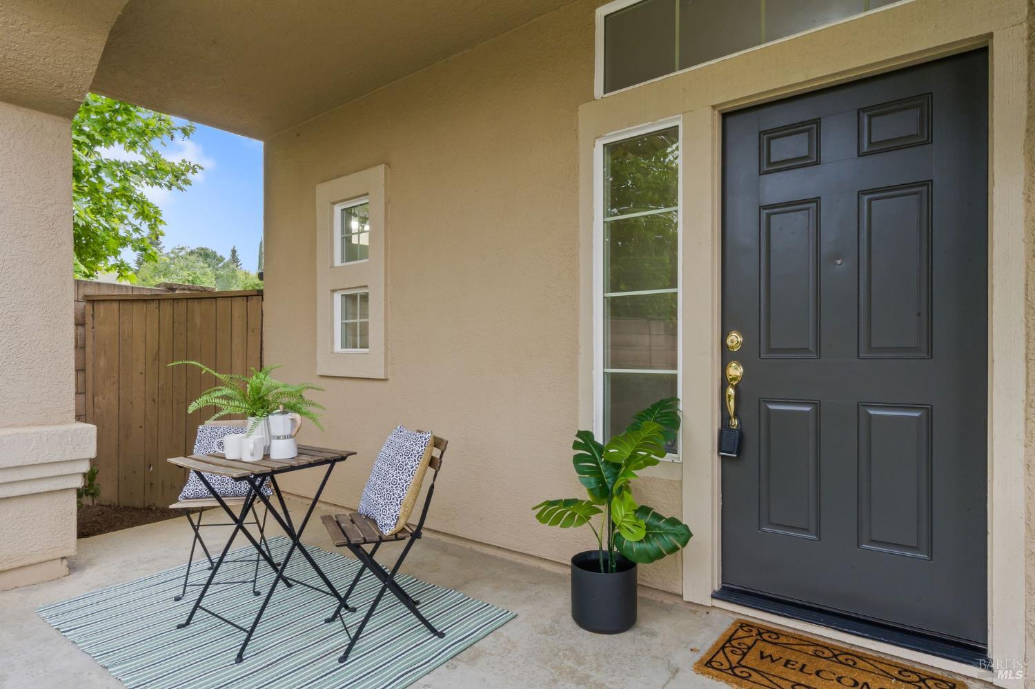 2042 Rummel Court Vacaville, CA 95688 - Photo 2 of 33