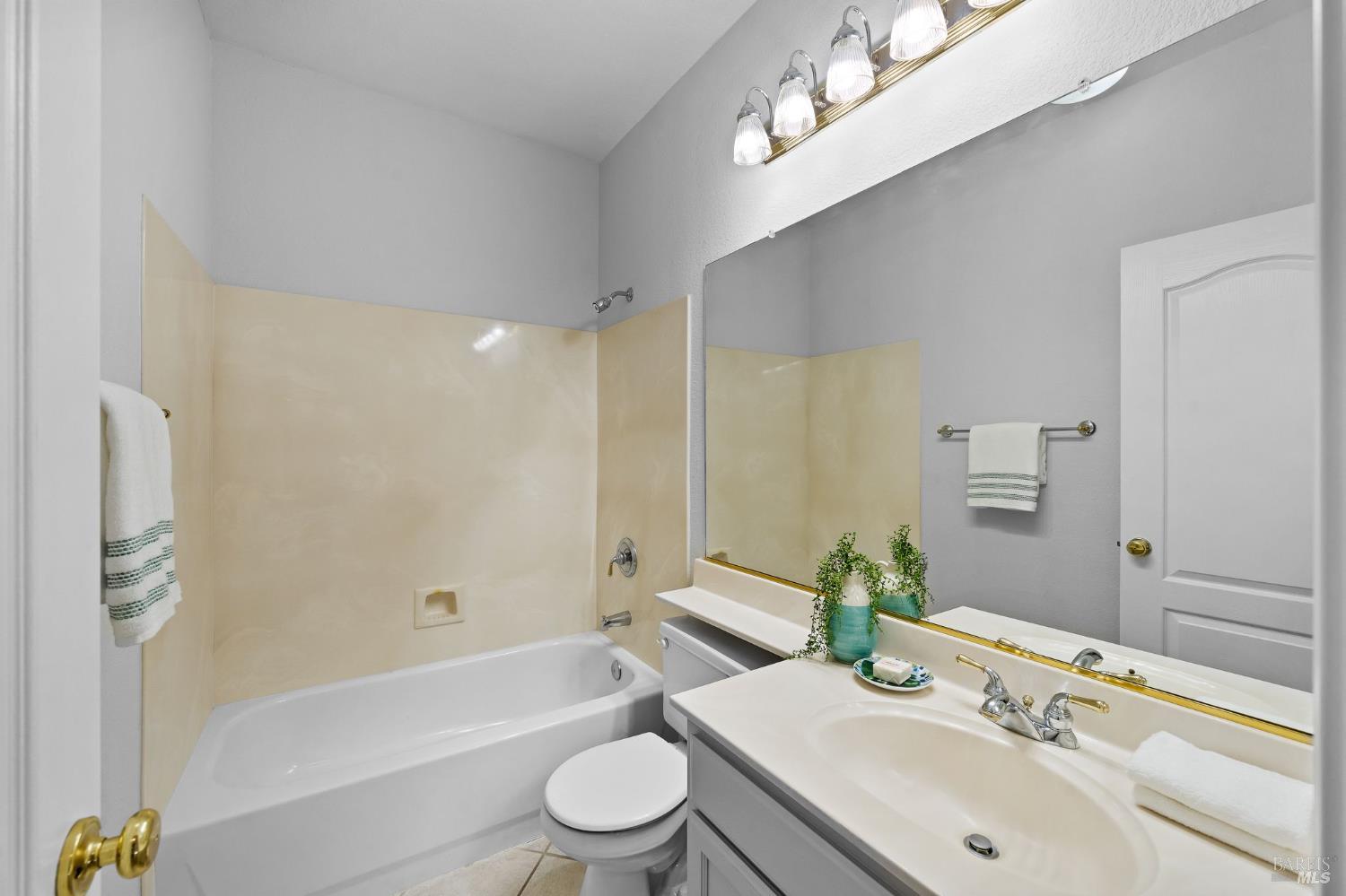 2042 Rummel Court Vacaville, CA 95688 - Photo 22 of 33