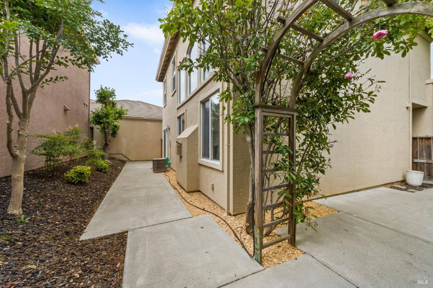2042 Rummel Court Vacaville, CA 95688 - Photo 24 of 33