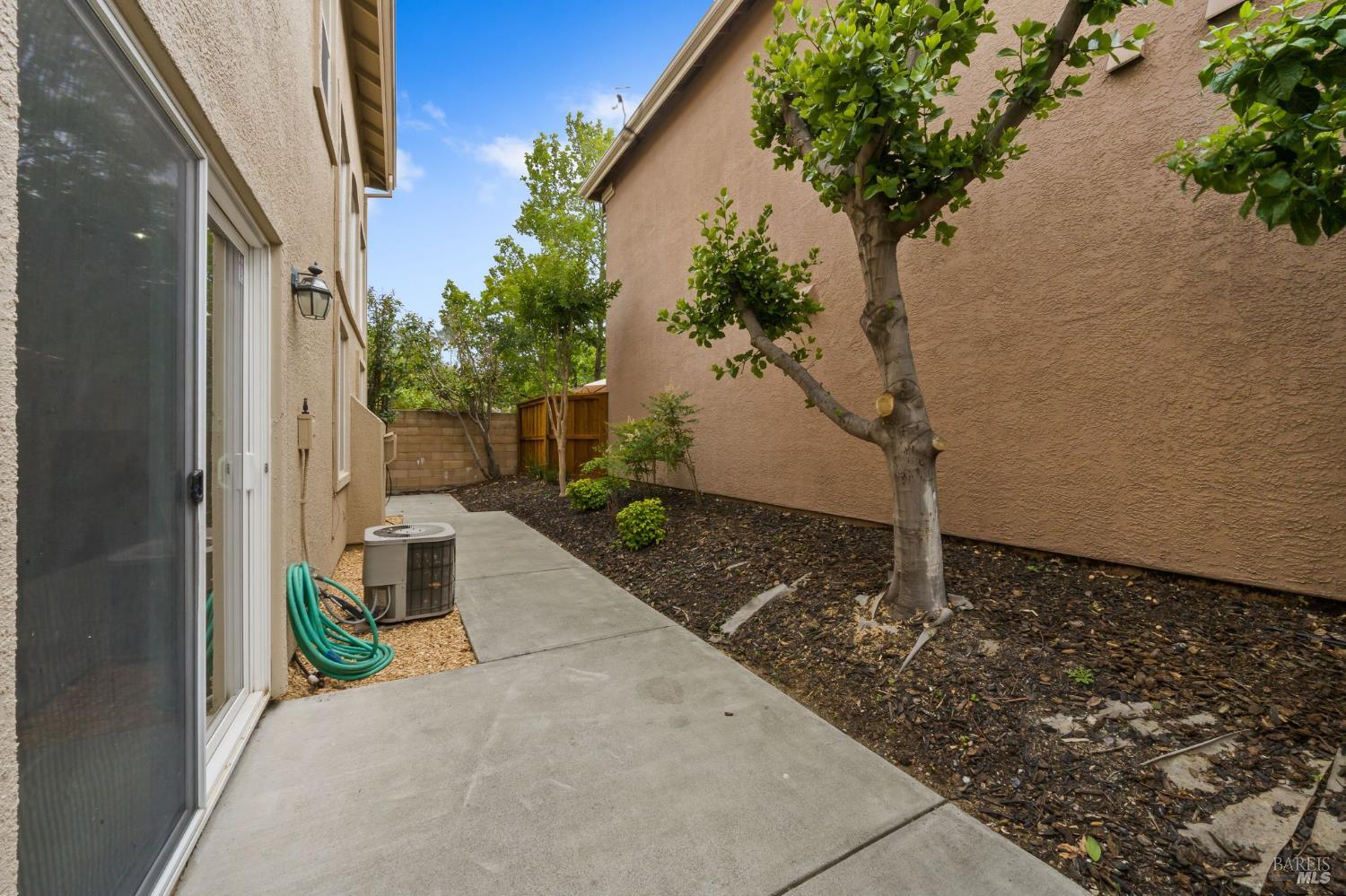 2042 Rummel Court Vacaville, CA 95688 - Photo 26 of 33