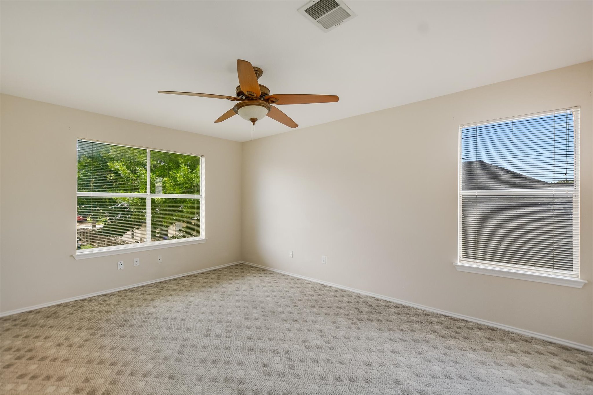 1008 Double File Trail Round Rock, TX 78665 - Photo 10 of 20 Well-lit room offering a comfortable and versatile living space.