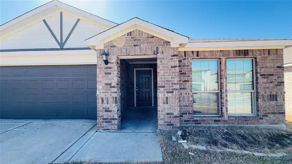 $2,200 | 2037 Delta Downs Drive, Seagoville, TX 75159