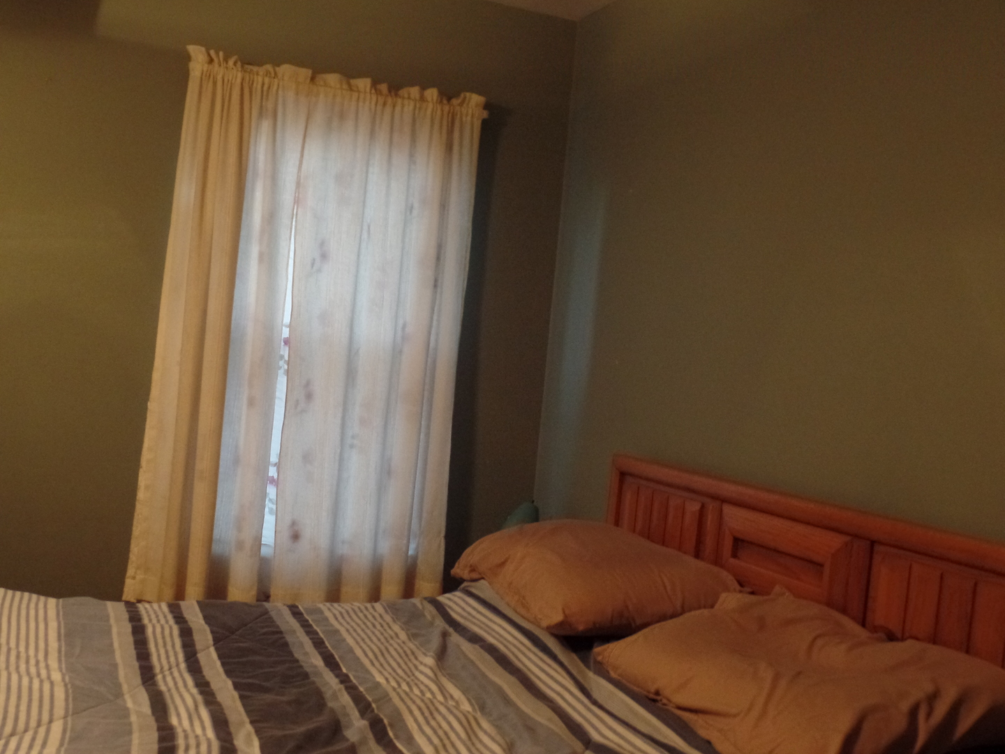 484 Rockhurst Road Bolingbrook, IL 60440 - Photo 14 of 34 a bedroom with a bed and a window