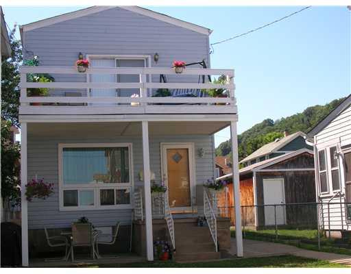 1014 11th Street McKees Rocks, PA 15136 - Photo 1 of 18 Exterior Front.