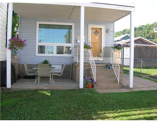 1014 11th Street McKees Rocks, PA 15136 - Photo 16 of 18 Yard/Garden.