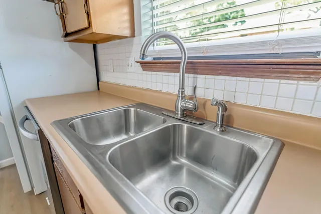a close view of sink and tap