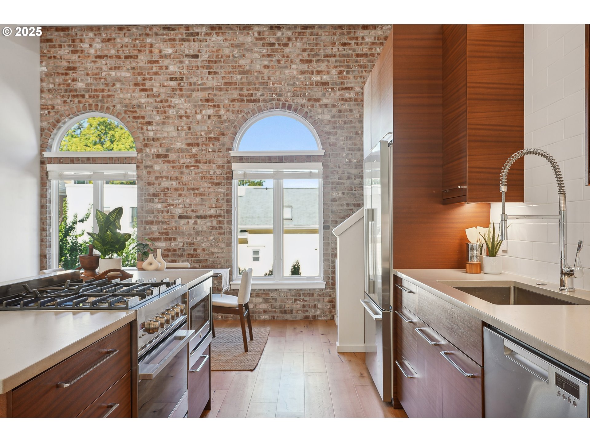 109 Southwest Gibbs Street Portland, OR 97239 - Photo 19 of 46 Gallery Image 19