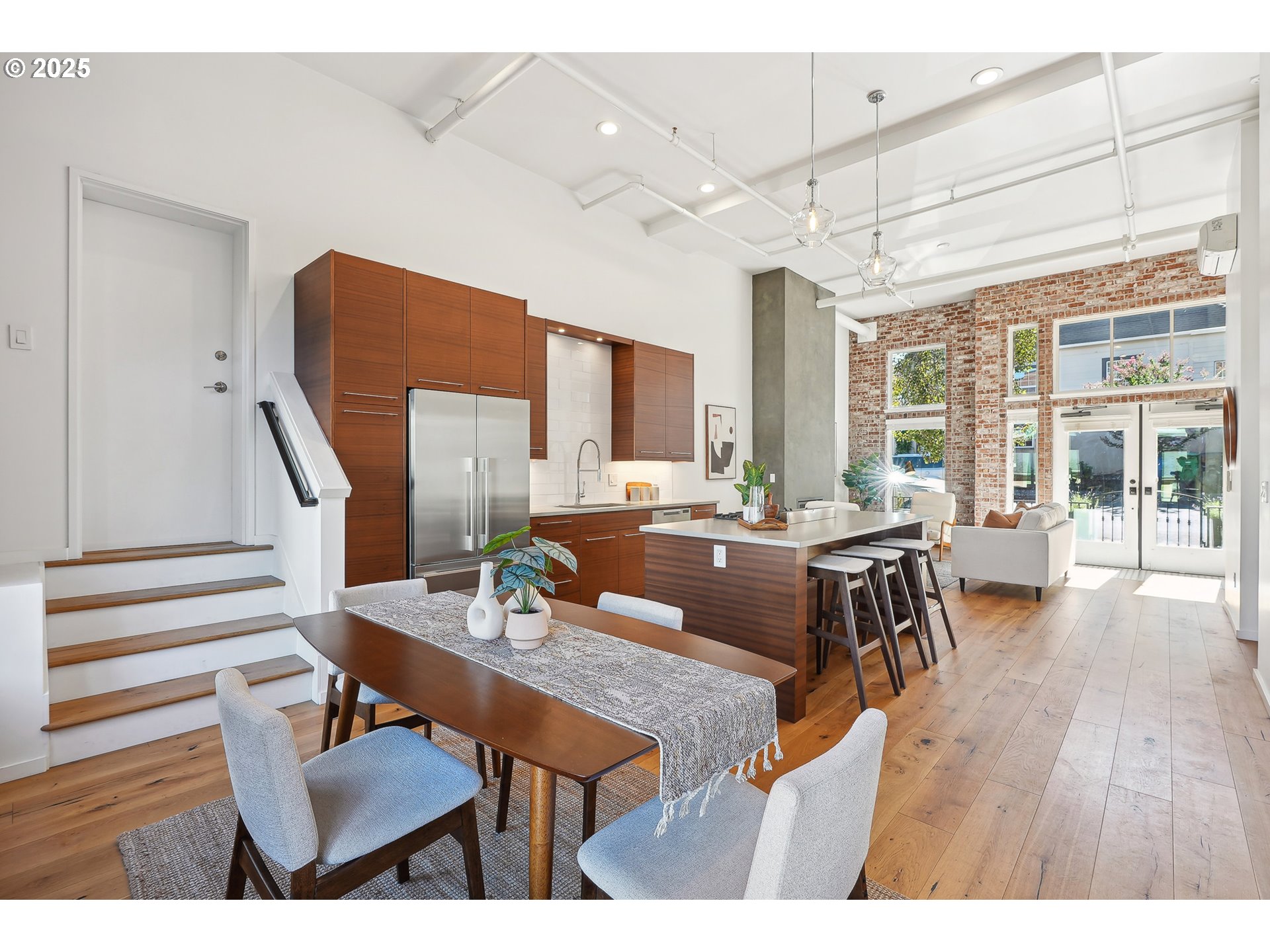 109 Southwest Gibbs Street Portland, OR 97239 - Photo 26 of 46 Gallery Image 26