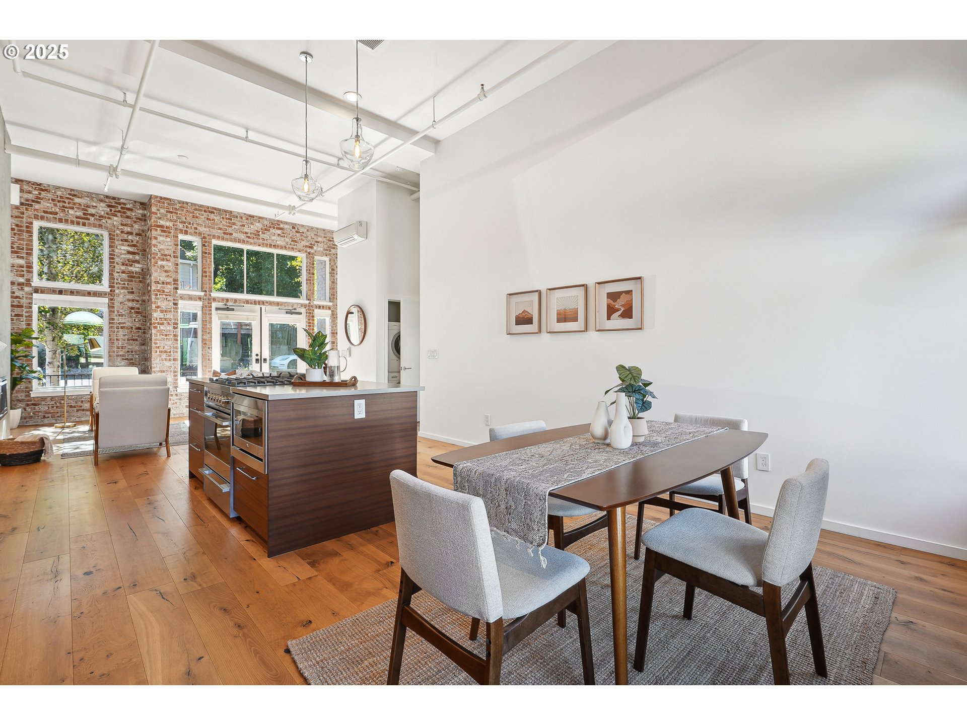 109 Southwest Gibbs Street Portland, OR 97239 - Photo 28 of 46 Gallery Image 28