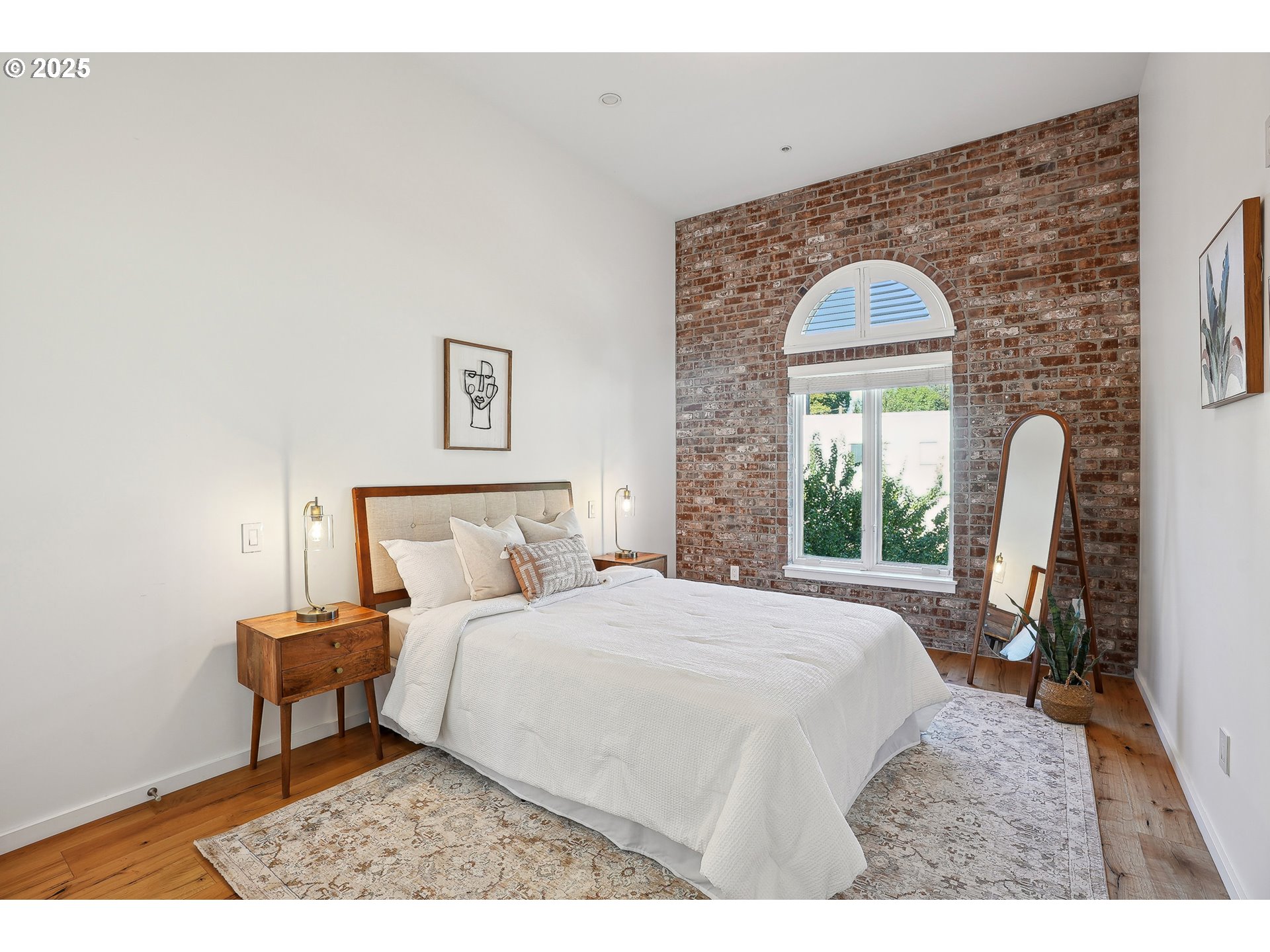 109 Southwest Gibbs Street Portland, OR 97239 - Photo 31 of 46 Gallery Image 31