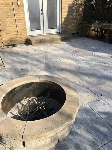 $2,000 | 124 East Vilbig Street, Irving, TX 75060