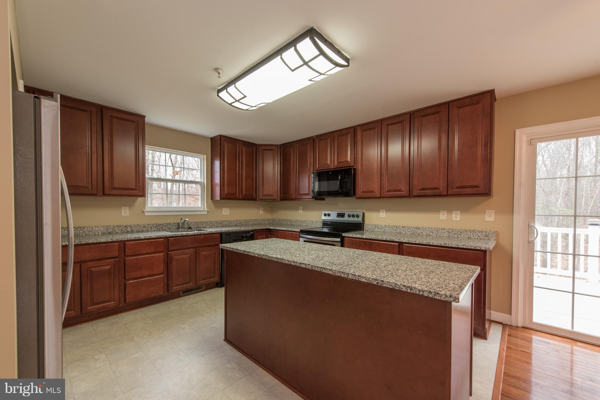 1013 Wampler Road Baltimore, MD 21220 - Photo 8 of 29 Kitchen