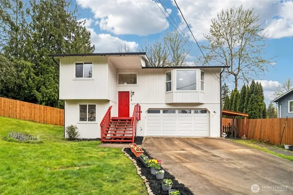 $469,990 | 20414 Larita Drive East, Bonney Lake, WA 98391