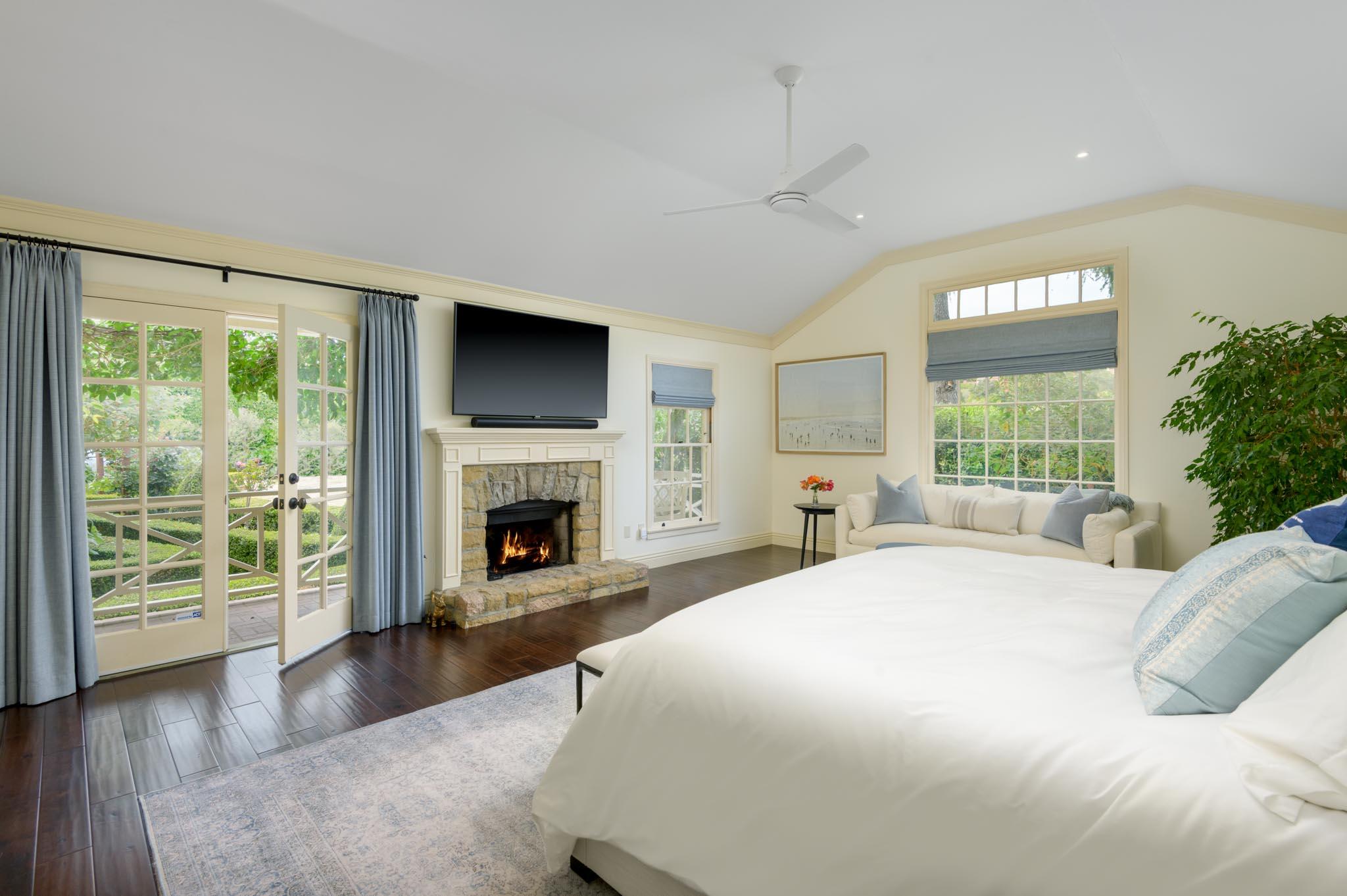 1077 Summit Road Santa Barbara, CA 93108 - Photo 17 of 28 Primary Suite