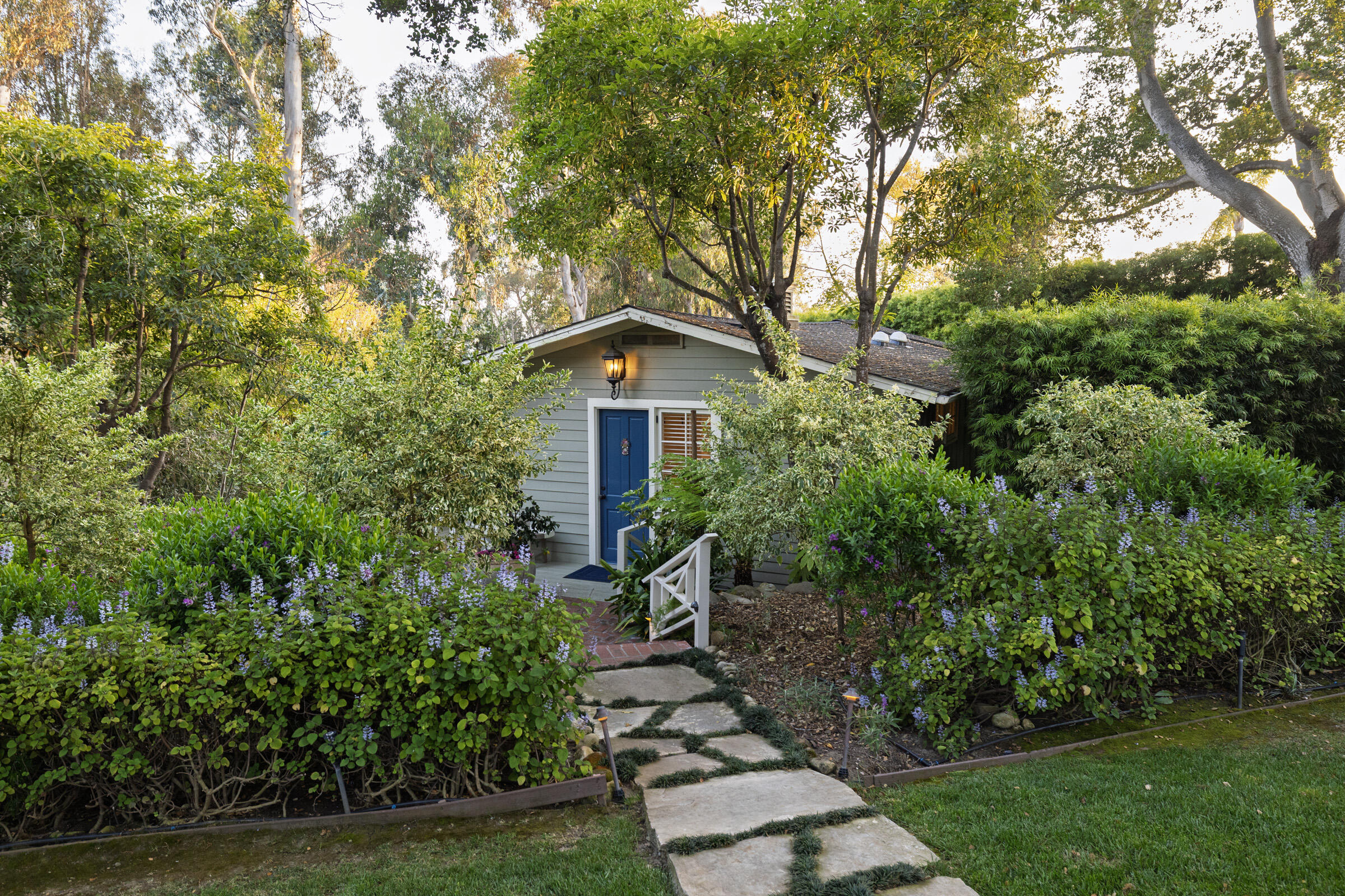 1077 Summit Road Santa Barbara, CA 93108 - Photo 23 of 28 Guets Cottage