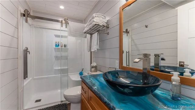 $340,000 | 1522 Harbor Point, Unit E201, Osage Beach, MO 65065