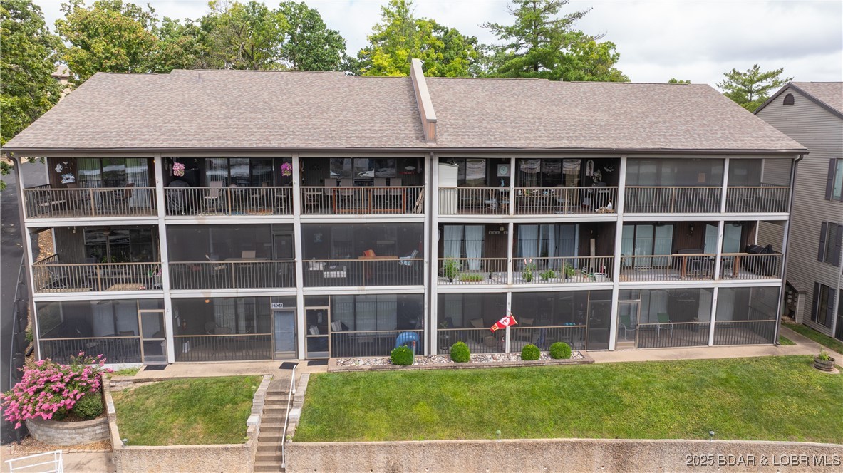 1522 Harbor Point, Unit E201 Osage Beach, MO 65065 - Photo 19 of 33 Smaller Complex with great amenities