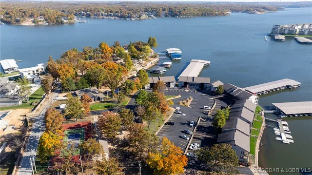 $340,000 | 1522 Harbor Point, Unit E201, Osage Beach, MO 65065