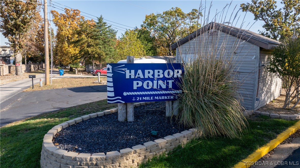 1522 Harbor Point, Unit E201 Osage Beach, MO 65065 - Photo 21 of 33