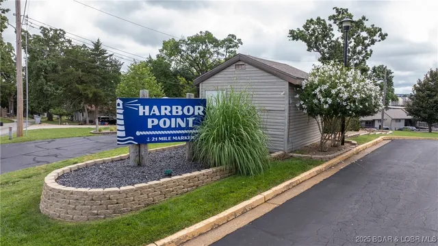 $340,000 | 1522 Harbor Point, Unit E201, Osage Beach, MO 65065