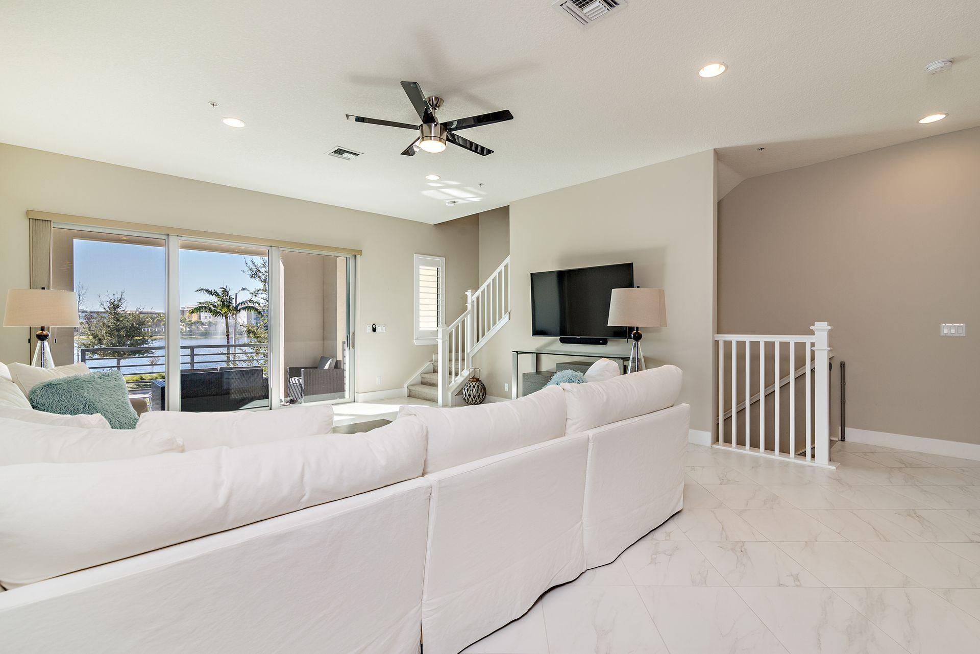 13332 Alton Road Palm Beach Gardens, FL 33418 - Photo 10 of 40 Living Room