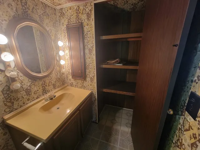 $22,000 | 353 West Monroe Street, Unit C3, Monticello, IL 61856