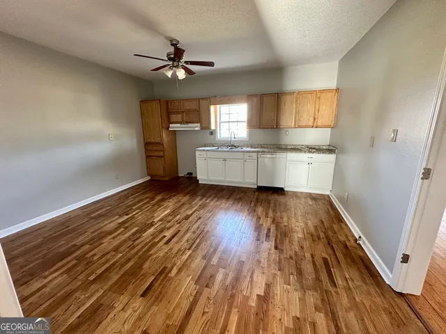 $1,300 | 1013 Walke Dairy Road, Dublin, GA 31021