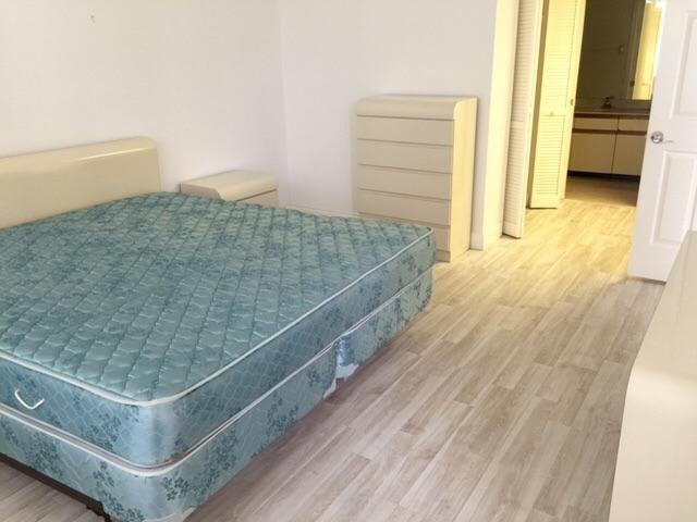 7508 La Paz Boulevard, Unit 207 Boca Raton, FL 33433 - Photo 8 of 25 Master bedroom