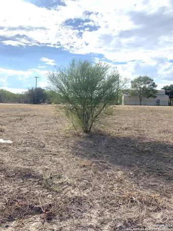 $48,000 | Tbd O'neal Drive, Devine, TX 78016