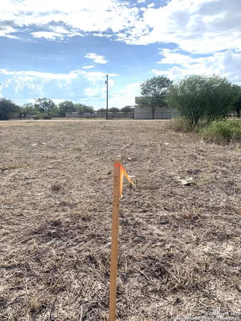 $48,000 | Tbd O'neal Drive, Devine, TX 78016