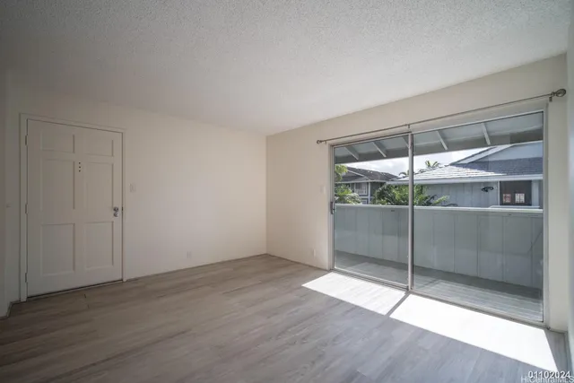 $2,500 | 94-1040 Paha Place, Unit Q8, Waipahu, HI 96797
