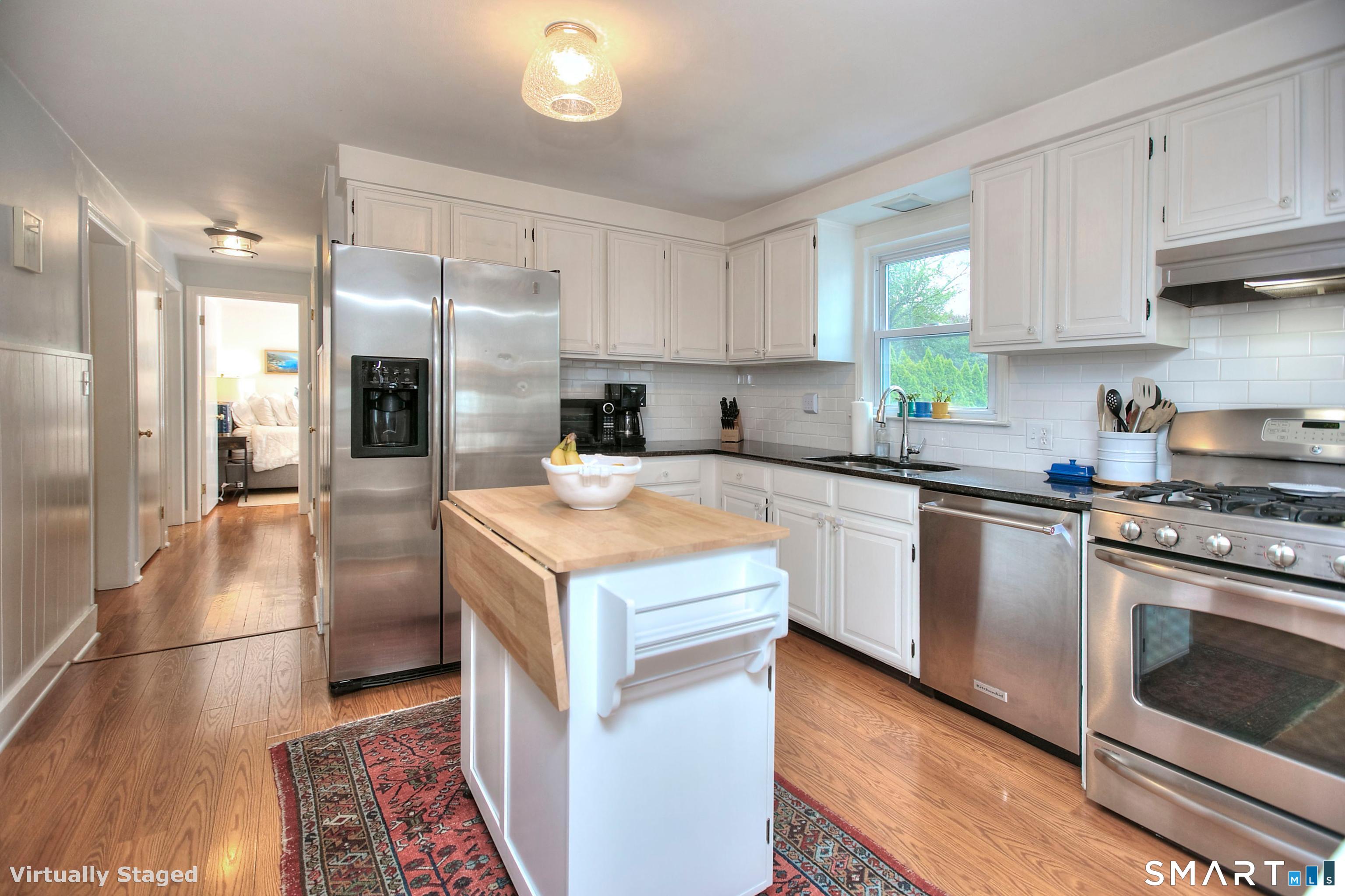 58 Millspaugh Drive Fairfield, CT 06824 - Photo 11 of 27 Gallery Image 11
