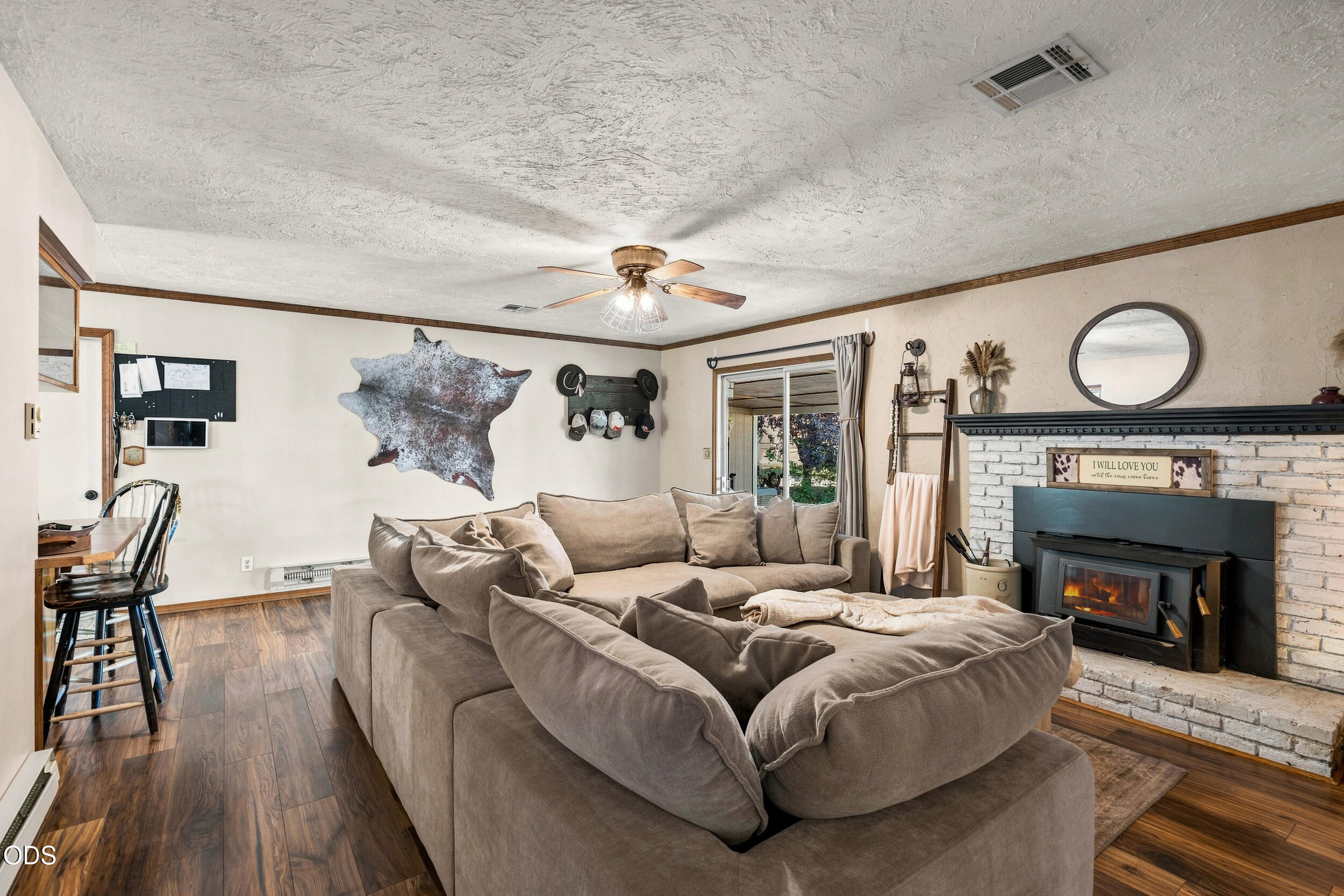 805 Minthorne Road Rogue River, OR 97537 - Photo 5 of 38 Gallery Image 5