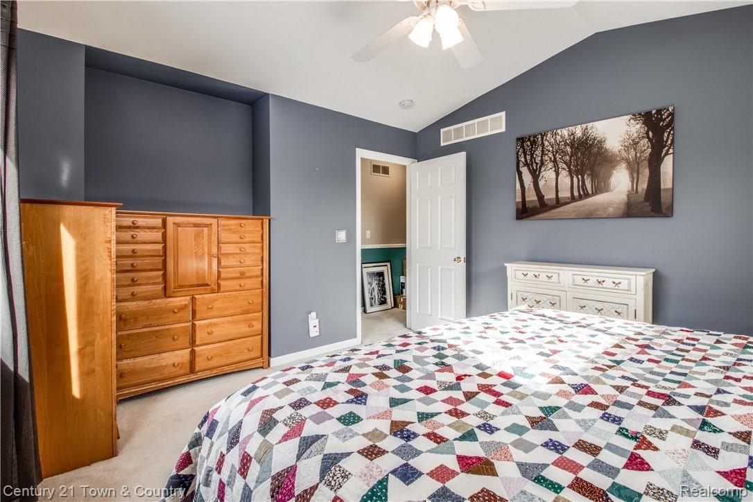 2153 Alsdorf Avenue Rochester, MI 48309 - Photo 25 of 48 INTERIORS (32 of 44).jpg