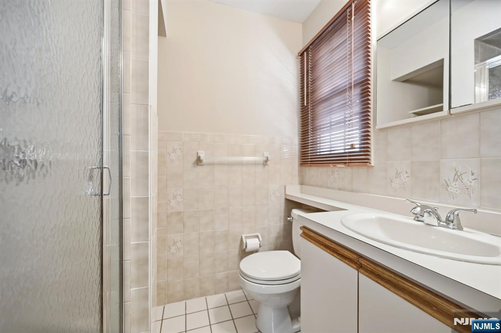 17 Pascack Road Park Ridge, NJ 07656 - Photo 17 of 40