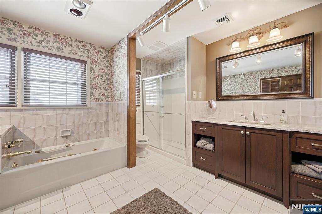 17 Pascack Road Park Ridge, NJ 07656 - Photo 21 of 40