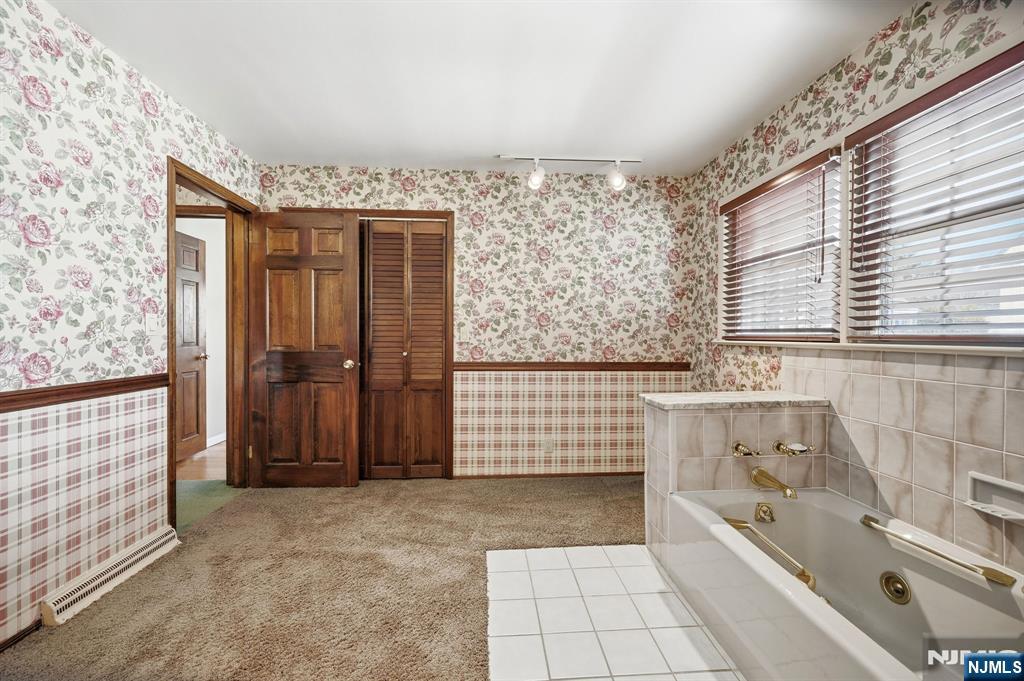 17 Pascack Road Park Ridge, NJ 07656 - Photo 22 of 40