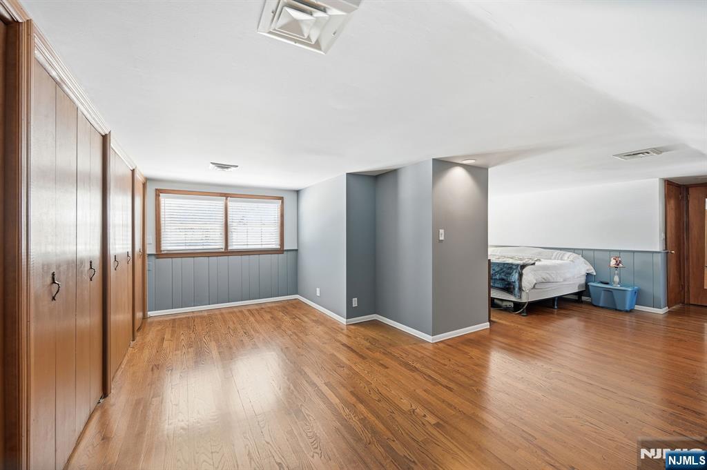 17 Pascack Road Park Ridge, NJ 07656 - Photo 23 of 40