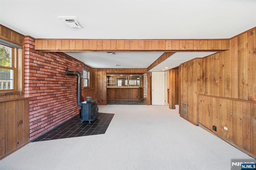 17 Pascack Road Park Ridge, NJ 07656 - Photo 30 of 40