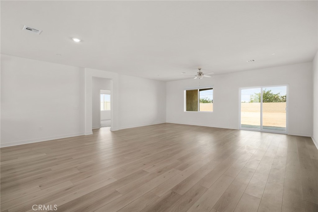 14892 White Sage Road Apple Valley, CA 92307 - Photo 3 of 7