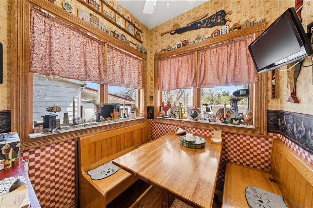 320 Walnut Street Zelienople, PA 16063 - Photo 12 of 37