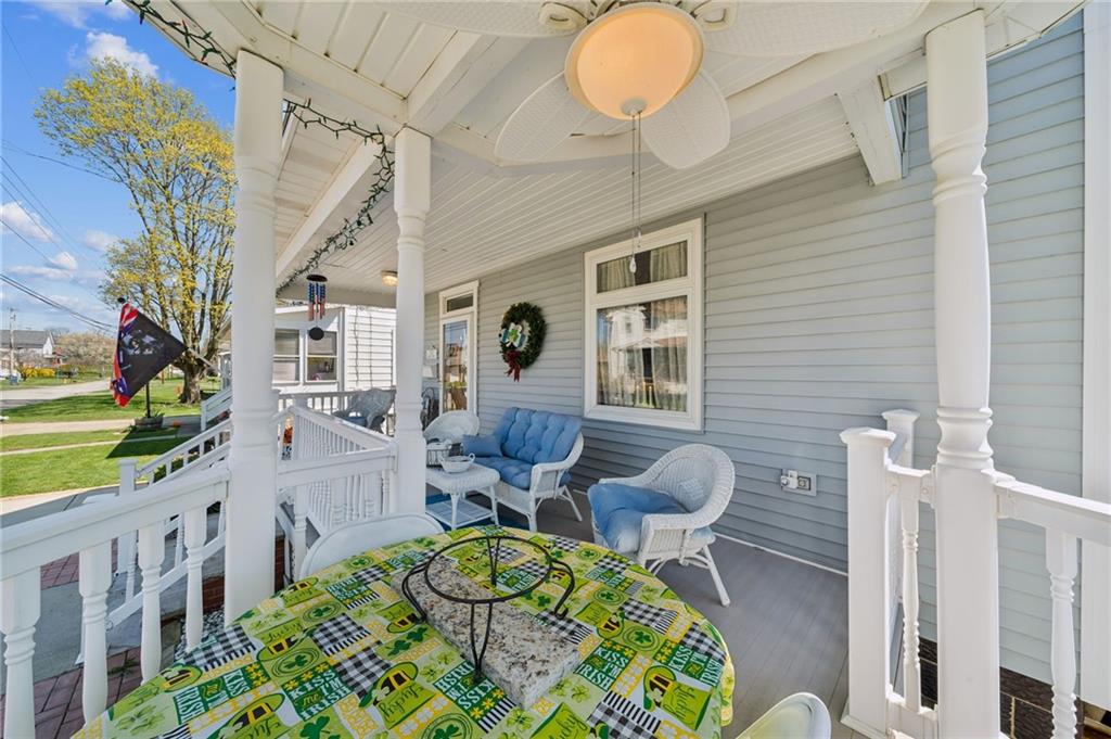 320 Walnut Street Zelienople, PA 16063 - Photo 3 of 37