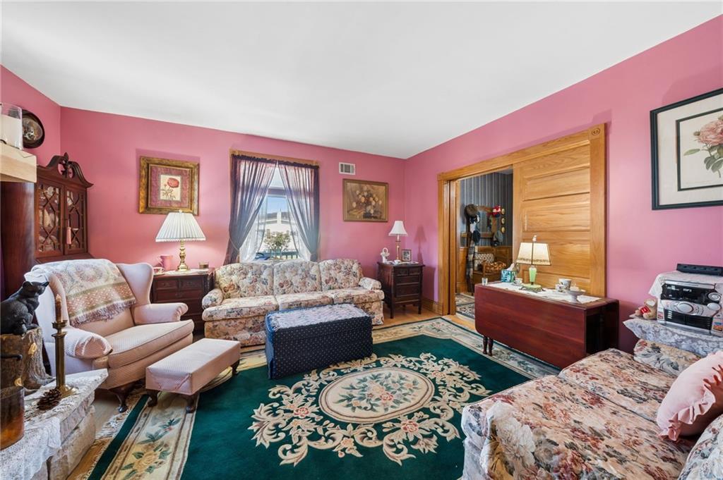 320 Walnut Street Zelienople, PA 16063 - Photo 6 of 37