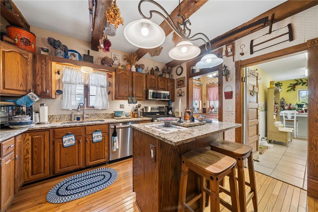 320 Walnut Street Zelienople, PA 16063 - Photo 10 of 37