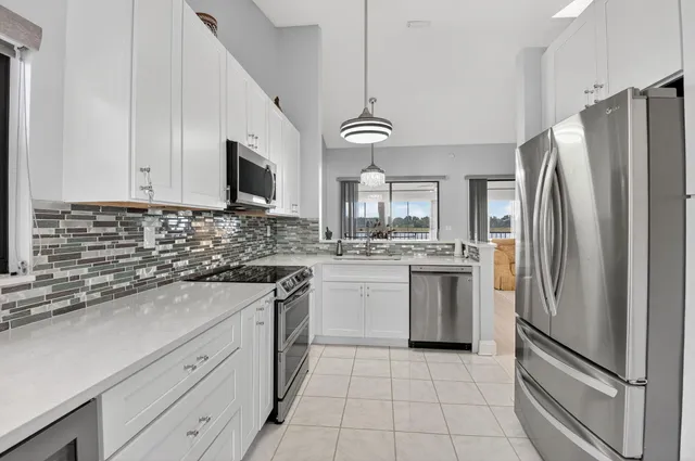 $350,000 | 10920 Lakemore Lane, Unit 201, Boca Raton, FL 33498