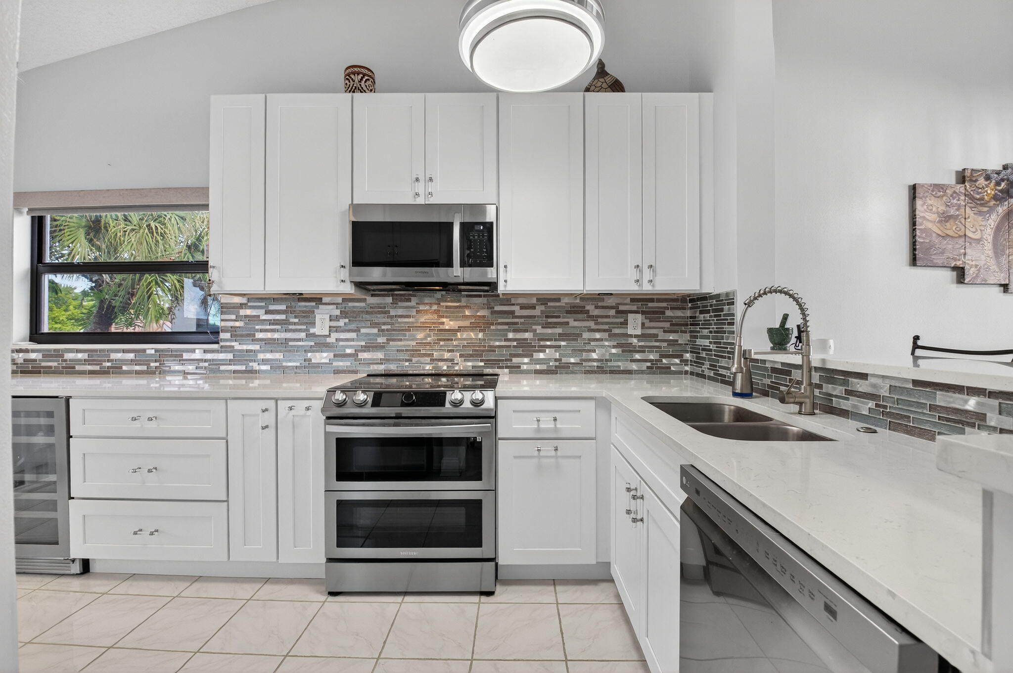 10920 Lakemore Lane, Unit 201 Boca Raton, FL 33498 - Photo 12 of 37 17-web-or-mls-DSC_1610