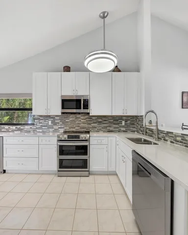 $350,000 | 10920 Lakemore Lane, Unit 201, Boca Raton, FL 33498