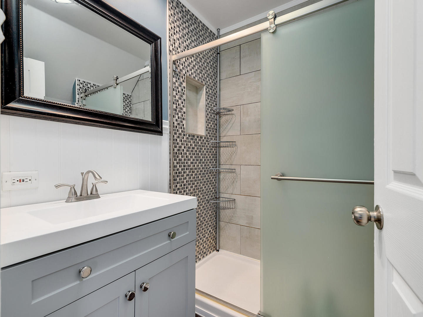 408 Crescent Street Wheaton, IL 60187 - Photo 18 of 36 a bathroom with a sink a toilet and shower